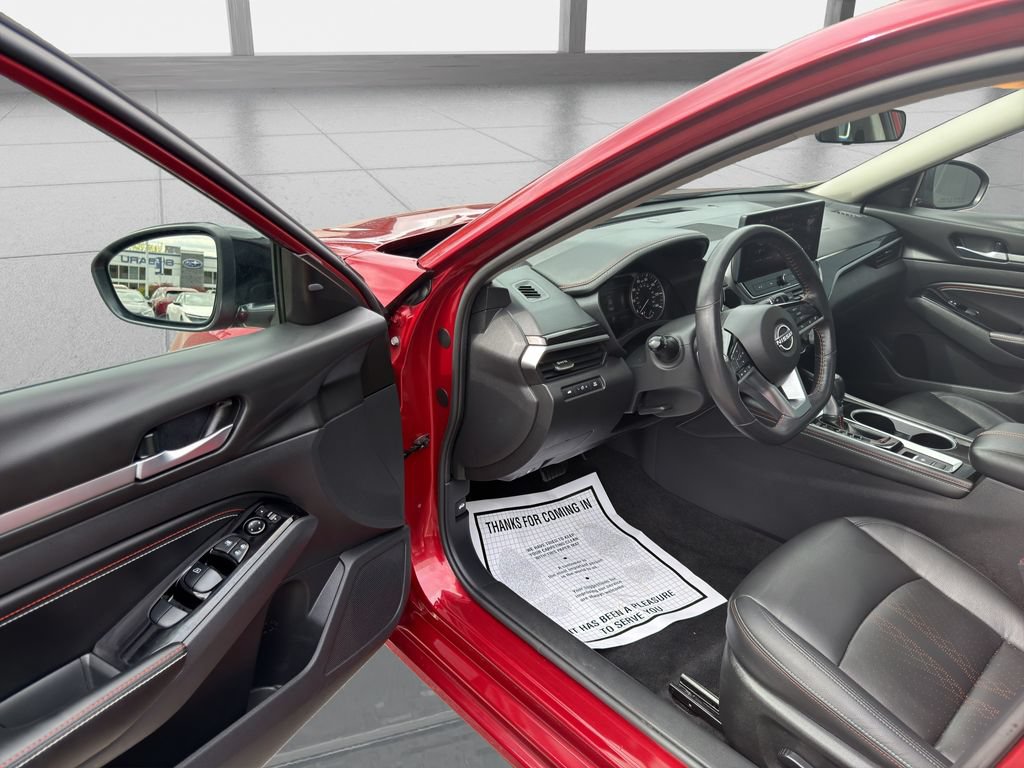 Used 2023 Nissan Altima 2.5 SR w/ SR Premium Package AWD/4WD image 20