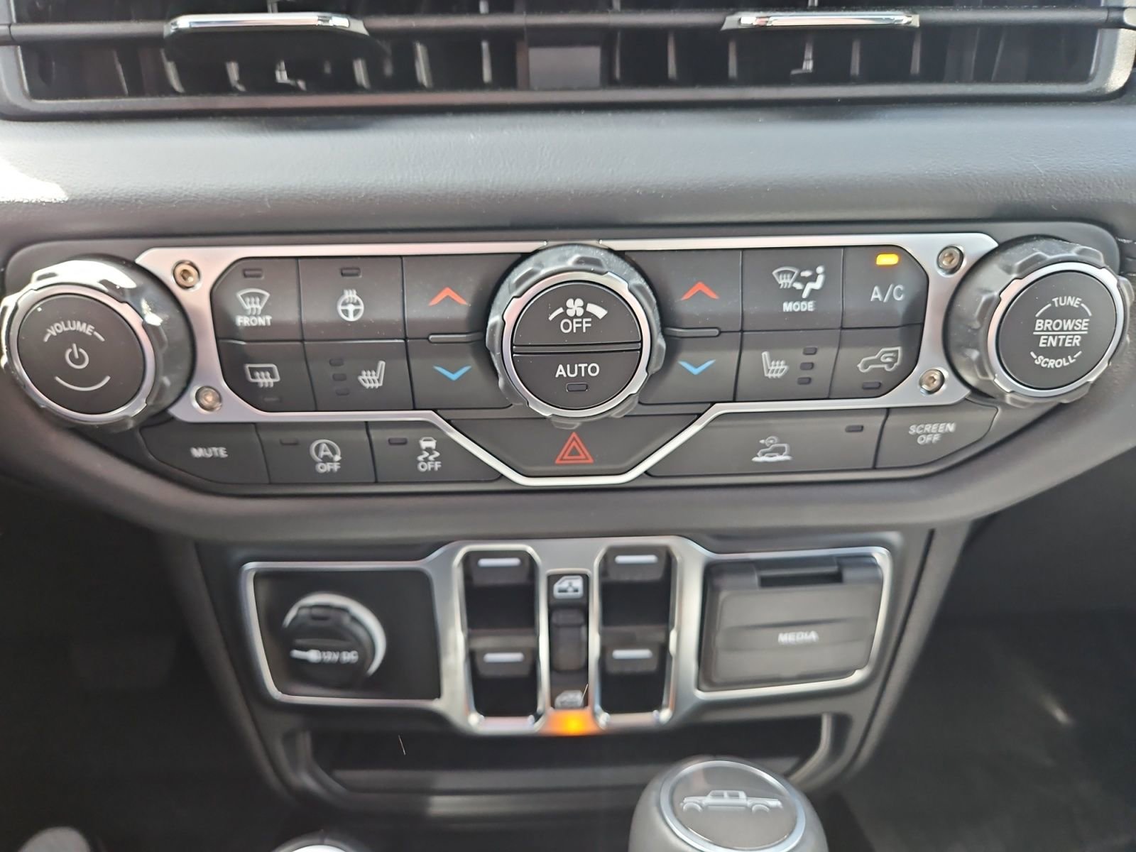 Used 2025 Jeep Gladiator Sport AWD/4WD image 28