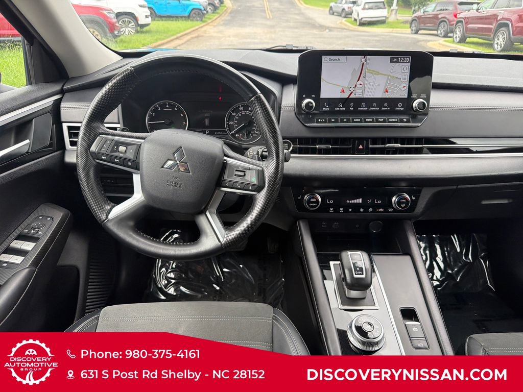 Used 2024 Mitsubishi Outlander SE AWD/4WD image 32