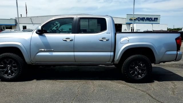 Used 2023 Toyota Tacoma SR5 w/ Technology Package AWD/4WD image 5