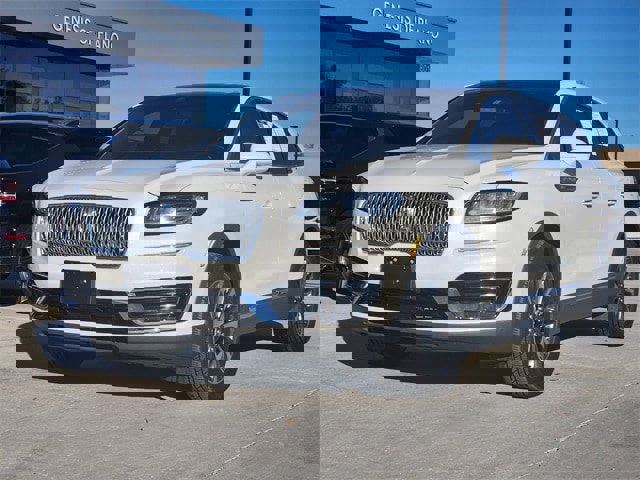 Used 2020 Lincoln Nautilus Reserve w/ Cargo Utility Package image 2