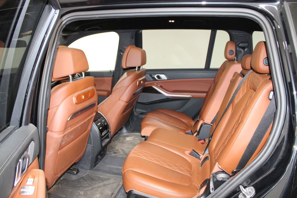 Used 2024 BMW X7 M60i w/ Executive Package image 18