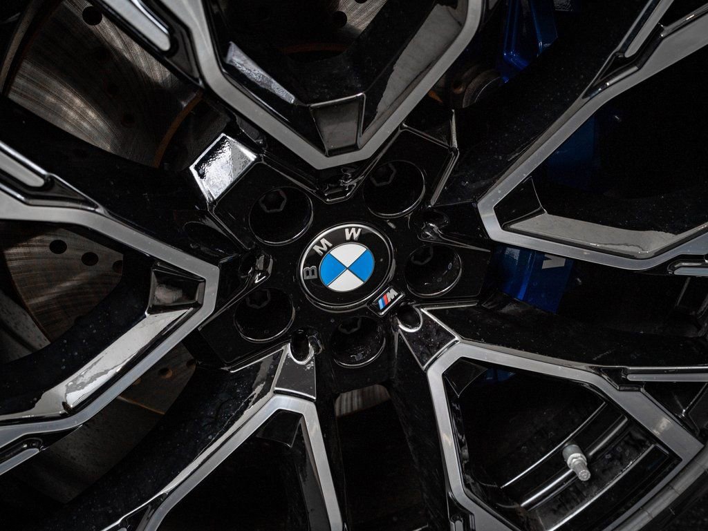 New 2026 BMW X5 M Competition w/ Executive Package AWD/4WD image 8