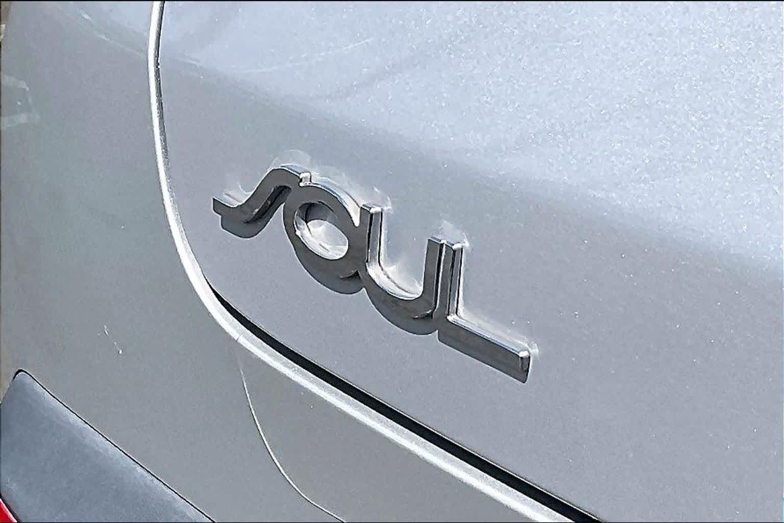 Used 2020 Kia Soul S FWD image 9