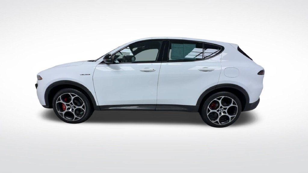 Used 2024 Alfa Romeo Tonale Veloce w/ Premium Interior Package AWD/4WD image 5