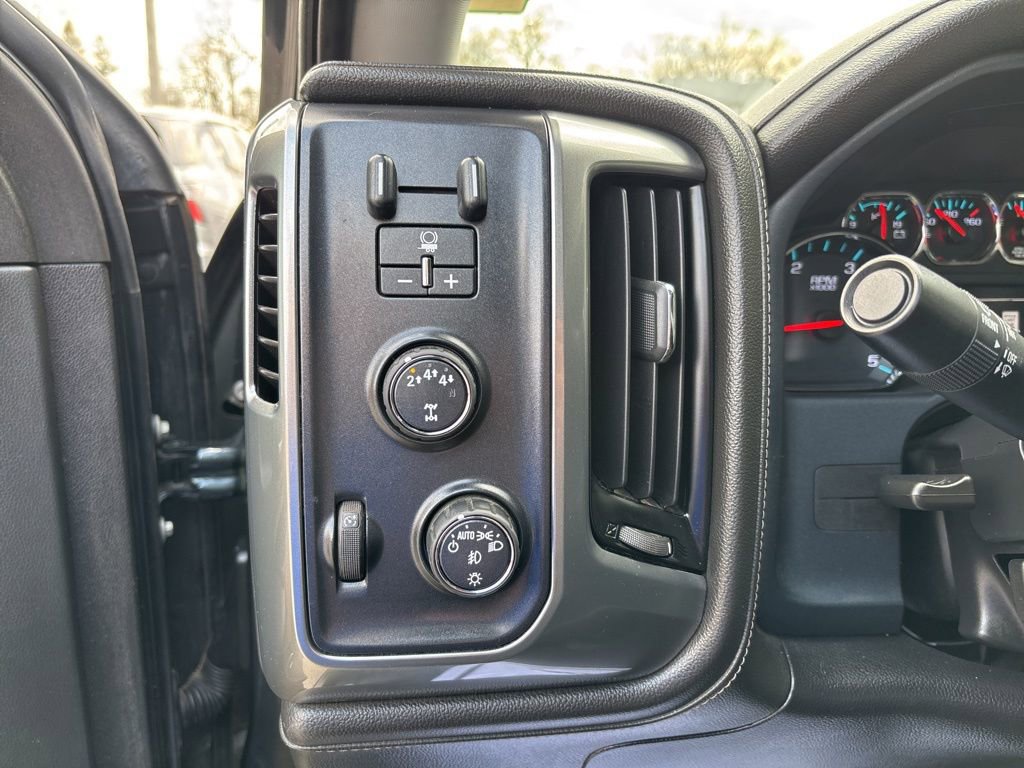 Used 2019 Chevrolet Silverado 2500 LTZ w/ Duramax Plus Package AWD/4WD image 21