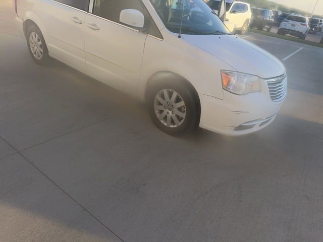 Used 2015 Chrysler Town & Country LX