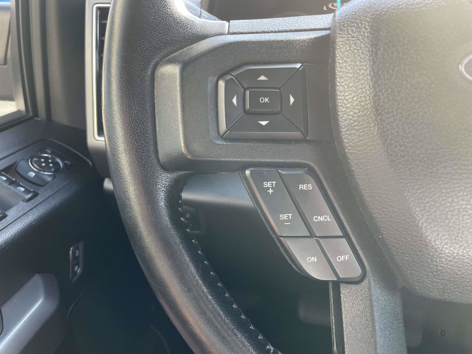Used 2020 Ford F150 XLT w/ Equipment Group 302A Luxury AWD/4WD image 23