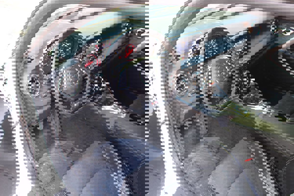 Used 2019 Chevrolet Camaro SS RWD image 7