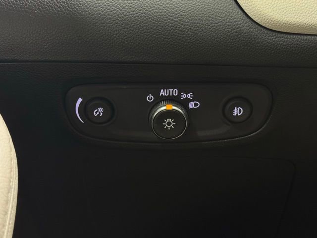 Used 2023 Buick Encore GX Essence w/ Experience Buick Package image 29