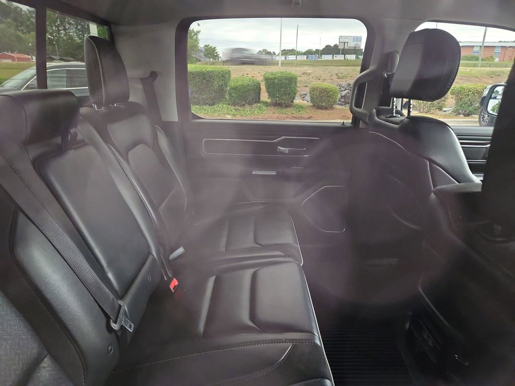 Used 2022 RAM 1500 Laramie AWD/4WD image 13