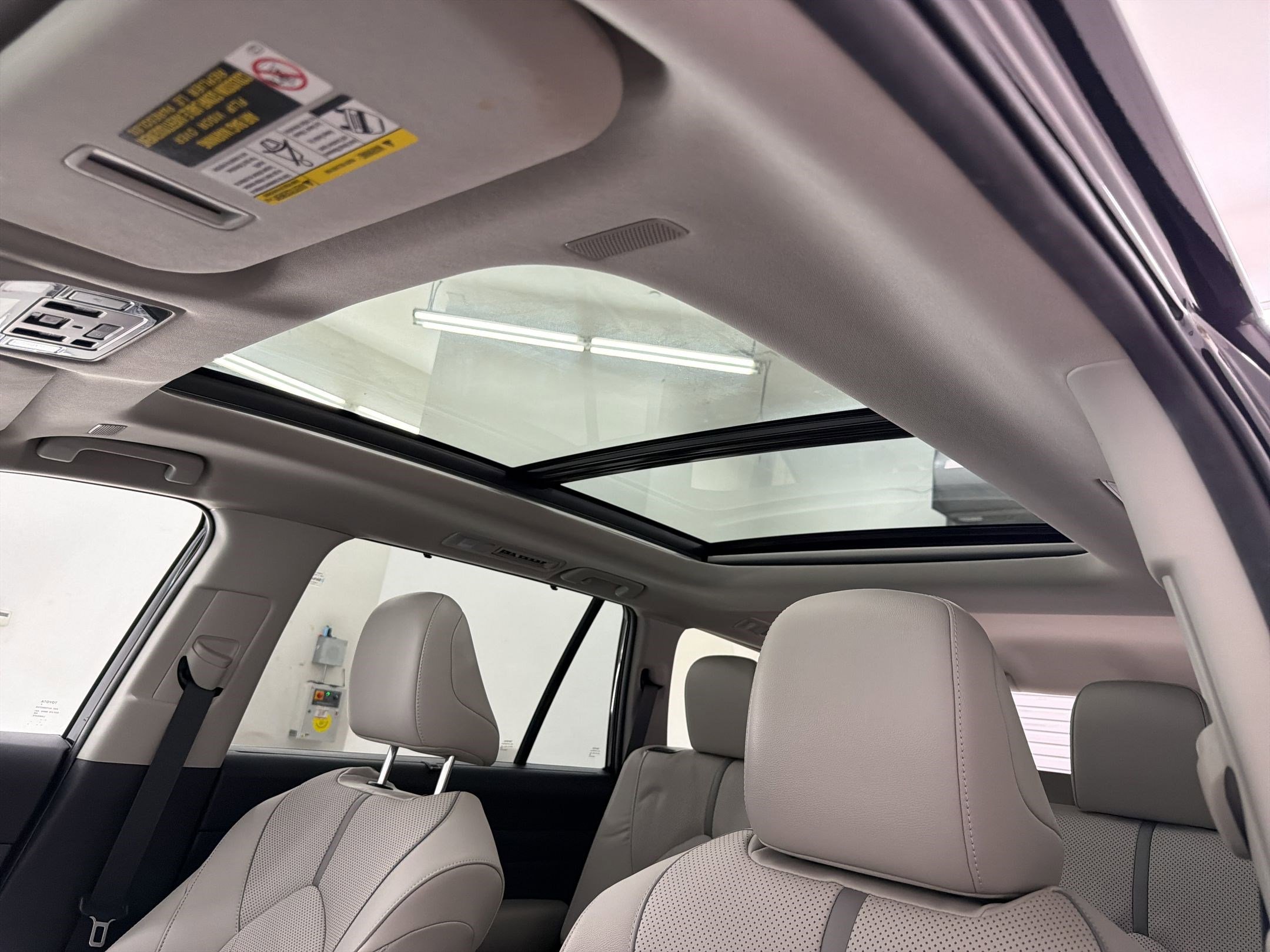 Used 2024 Toyota Grand Highlander Platinum image 14