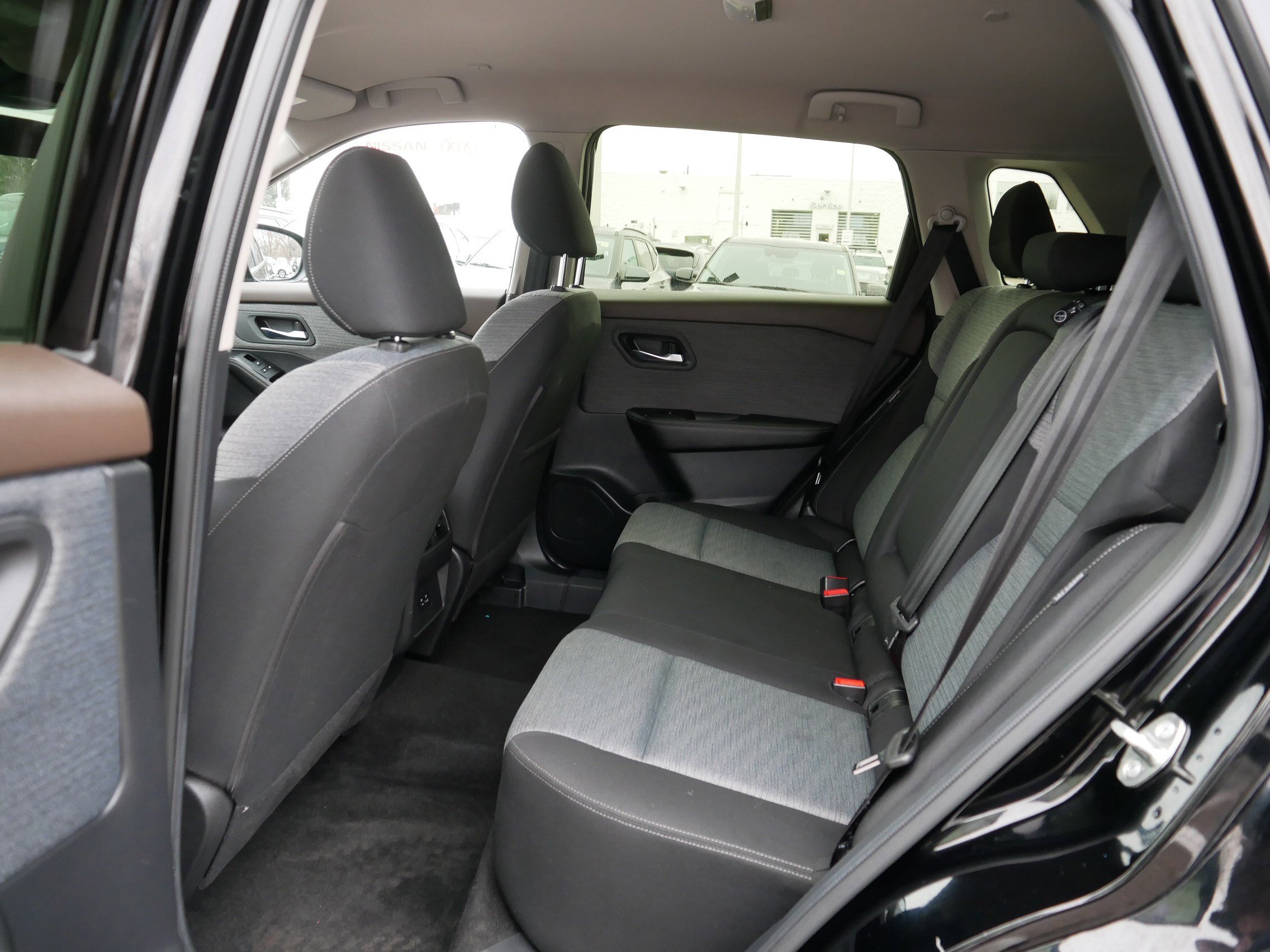 Certified 2023 Nissan Rogue SV AWD/4WD image 35