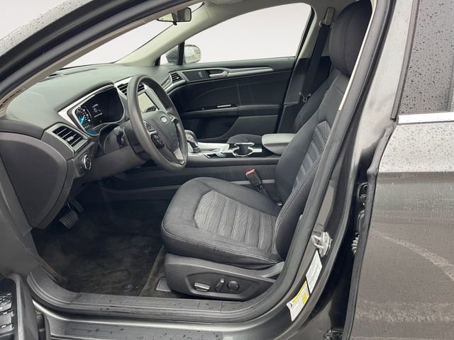 Used 2016 Ford Fusion SE FWD image 9