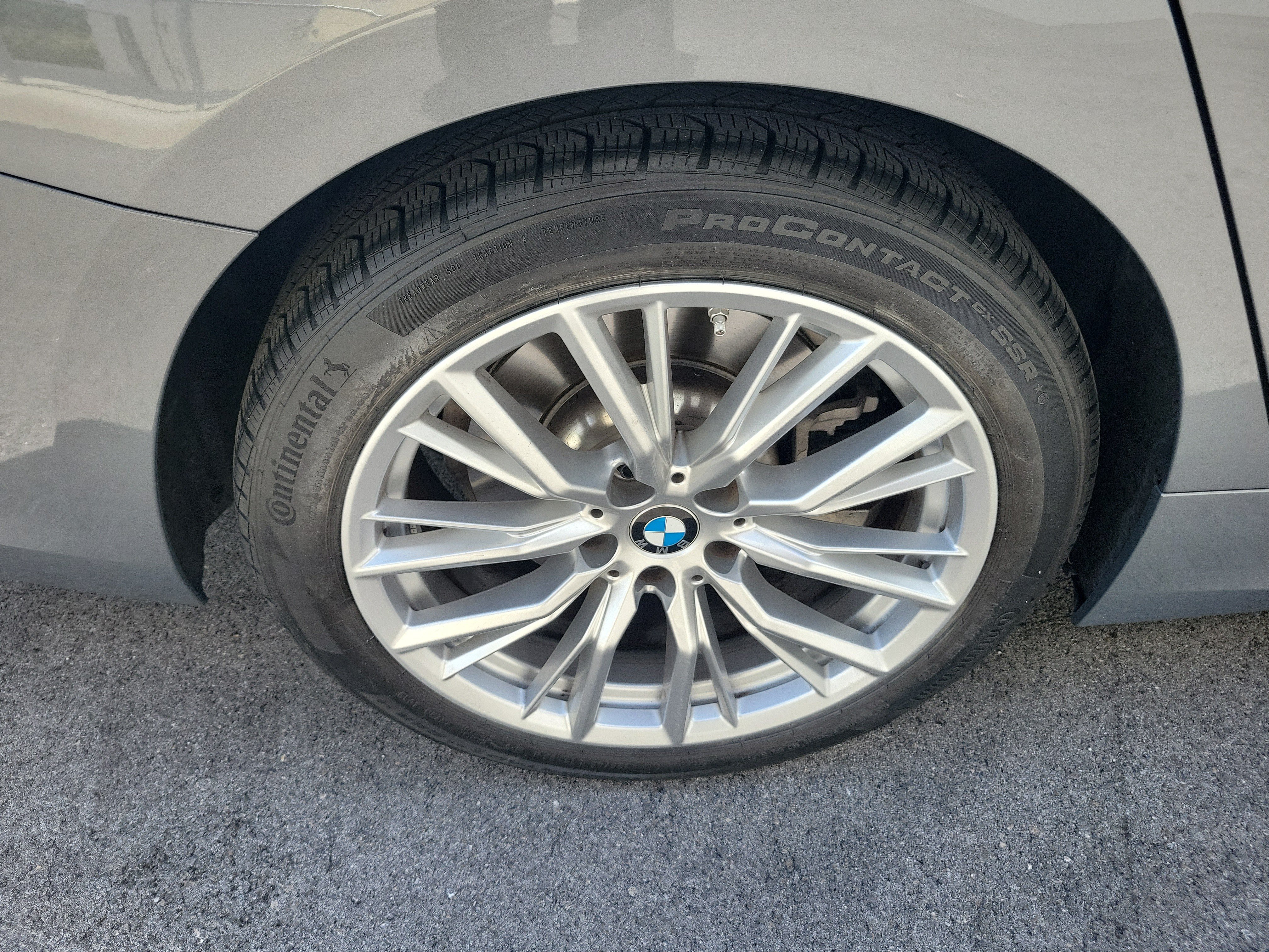 Used 2024 BMW 330i Sedan w/ Convenience Package RWD image 7