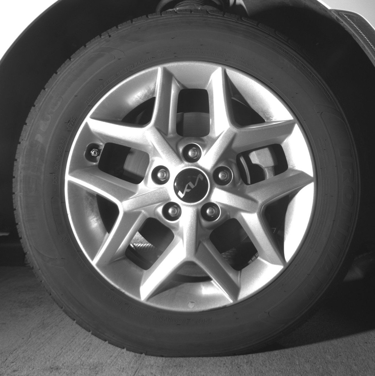Used 2025 Kia Soul LX w/ LX Technology Package FWD image 20