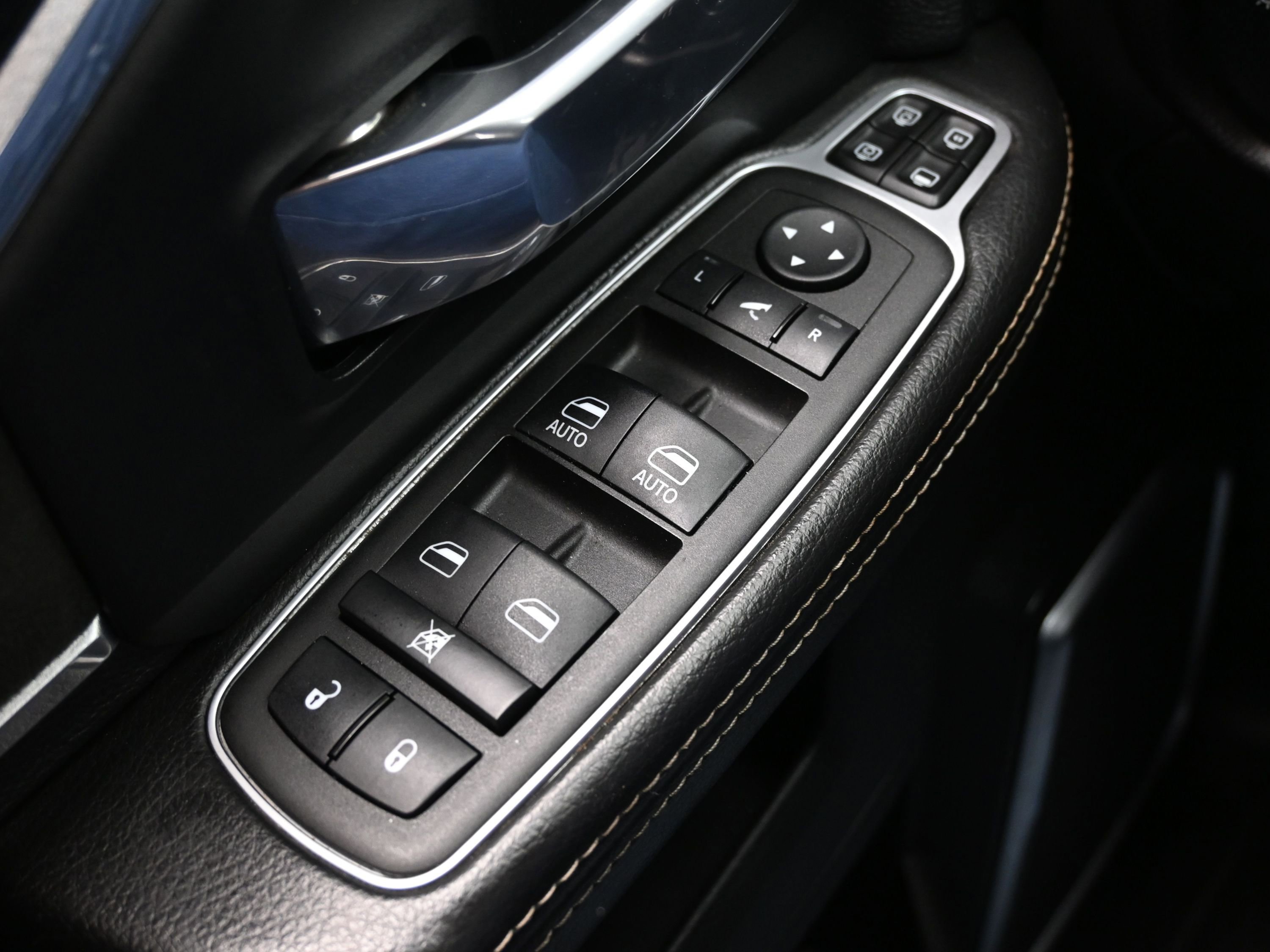 Used 2023 RAM 2500 Laramie w/ Night Edition AWD/4WD image 25