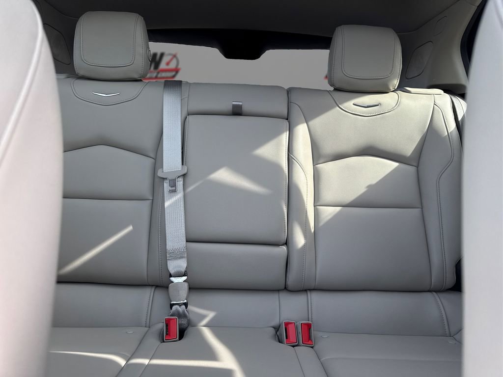 Used 2019 Cadillac XT4 Luxury w/ Cold Weather Package image 18