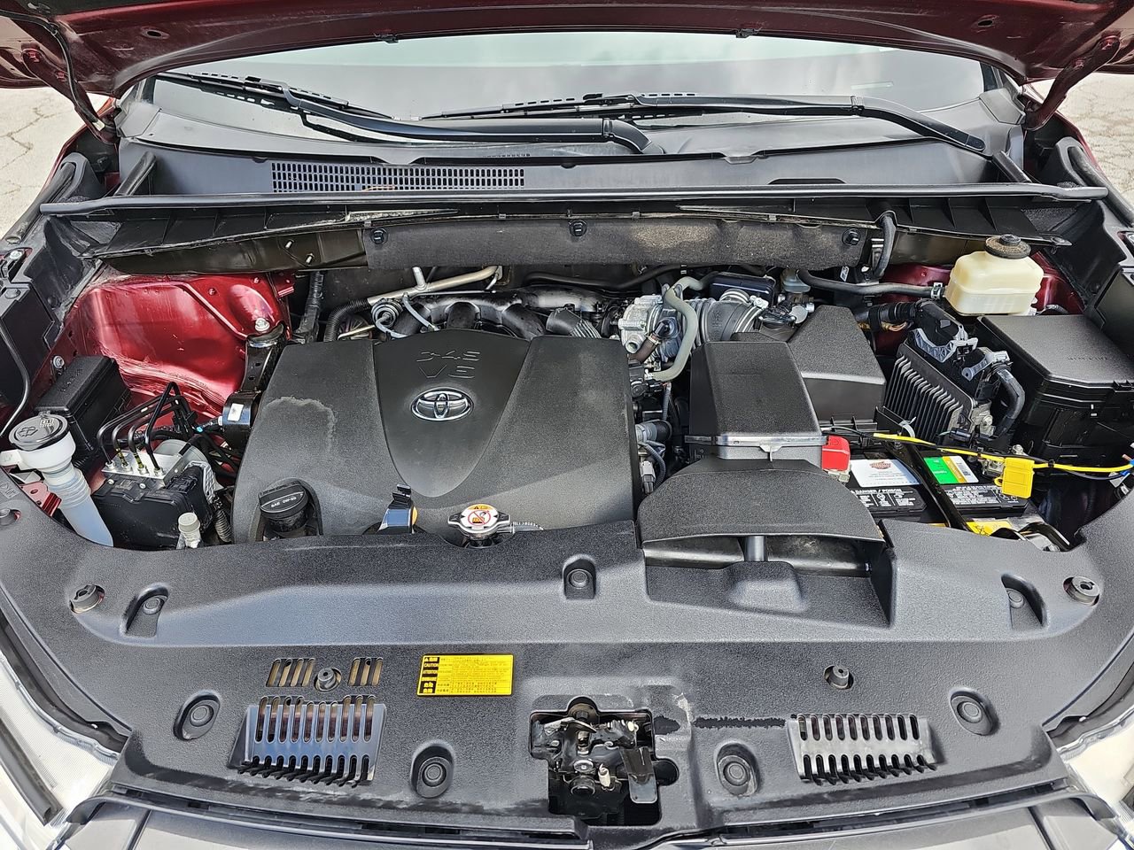 Used 2017 Toyota Highlander XLE w/ Protection Package #3 image 38