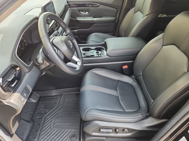Used 2025 Honda Pilot Touring image 20