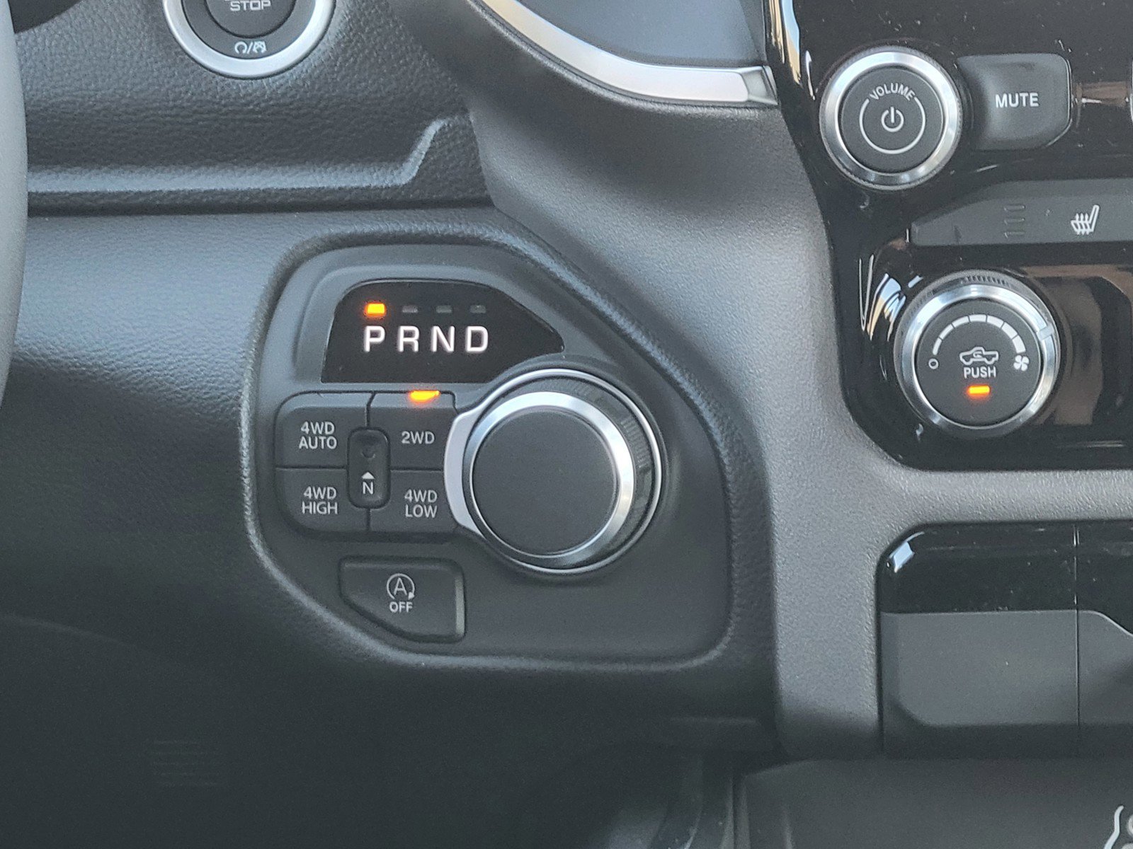 New 2025 RAM 1500 Big Horn AWD/4WD image 27