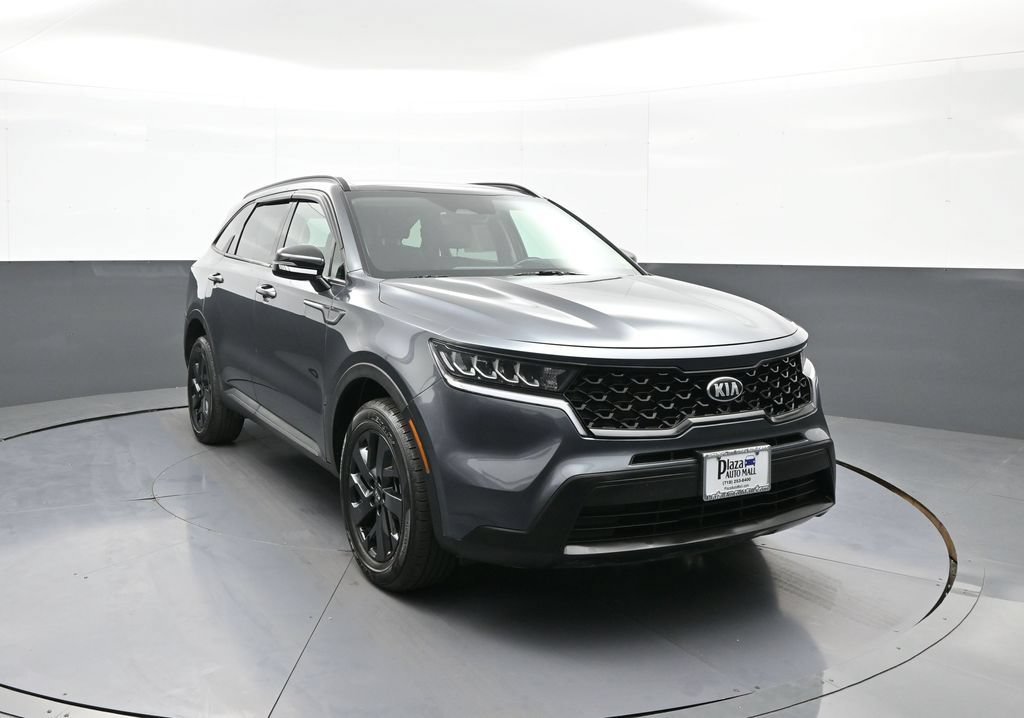 Used 2021 Kia Sorento S w/ Panoramic Sunroof Package AWD/4WD image 3