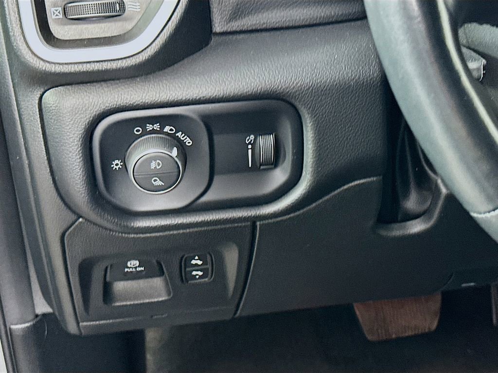 Used 2022 RAM 1500 Big Horn AWD/4WD image 11