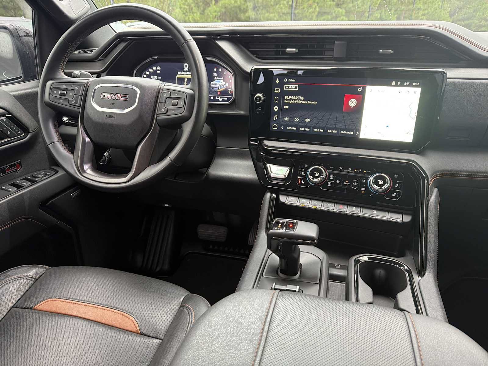 Used 2023 GMC Sierra 1500 AT4 w/ AT4 Premium Package AWD/4WD image 3