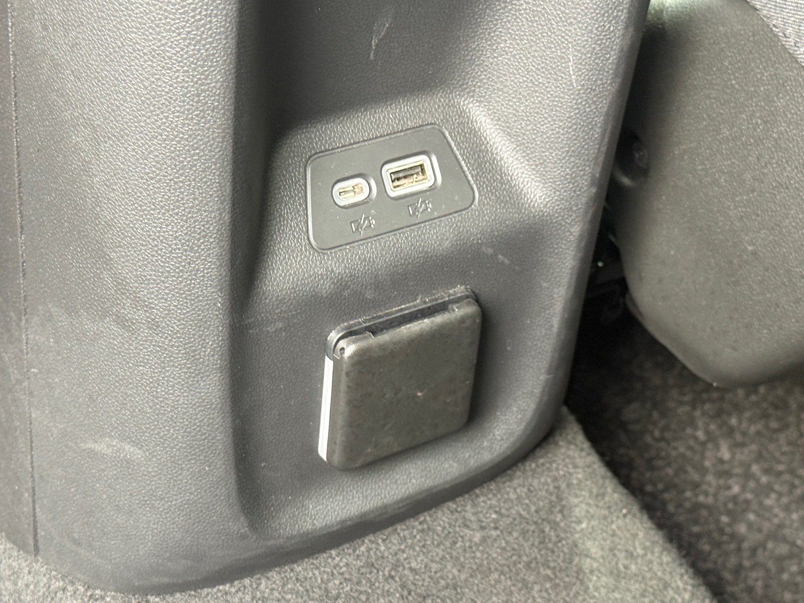 Used 2023 Buick Envision Avenir AWD/4WD image 28