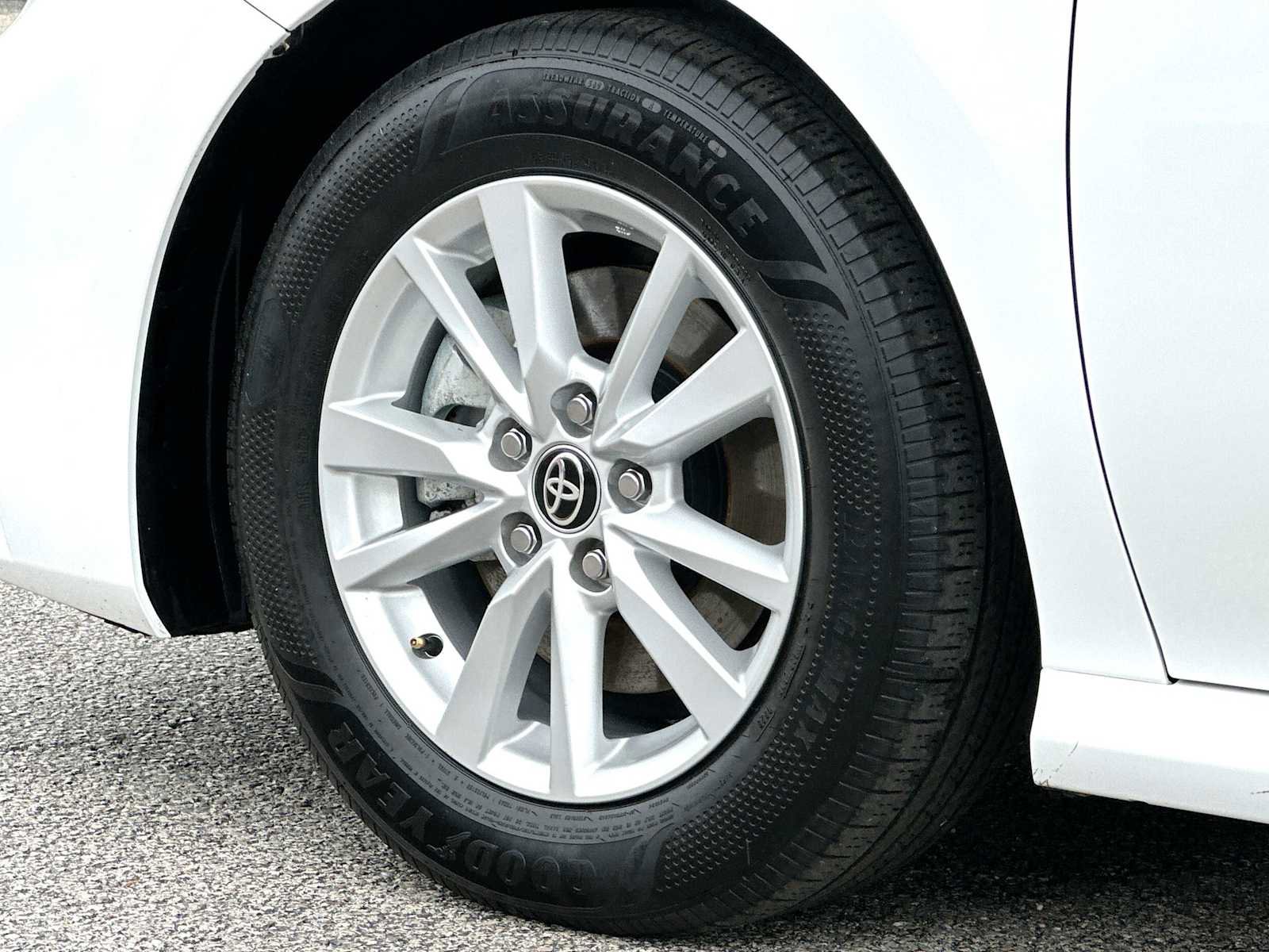 Used 2025 Toyota Camry LE image 11