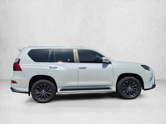Used 2022 Lexus GX 460 Premium w/ Accessory Package AWD/4WD image 4