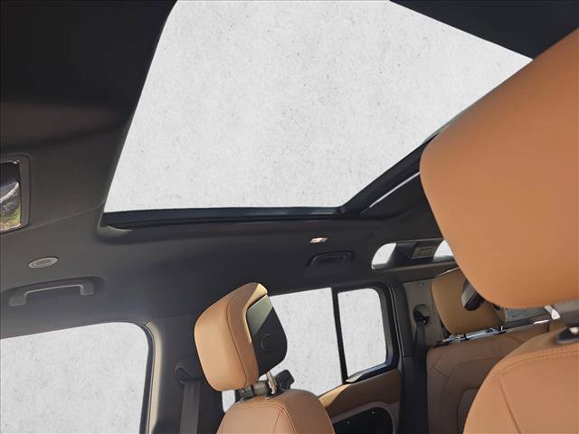 New 2026 Land Rover Defender 110 S AWD/4WD image 28