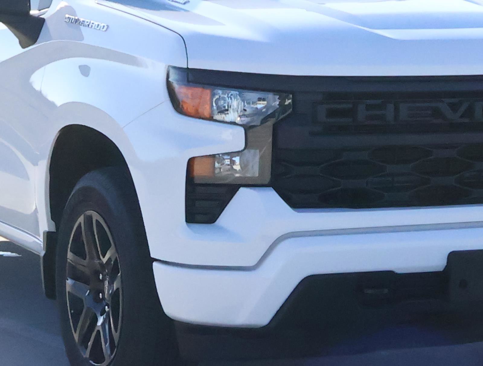 Used 2025 Chevrolet Silverado 1500 Custom image 7