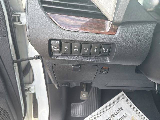 Used 2019 Toyota Sienna Limited Premium image 12