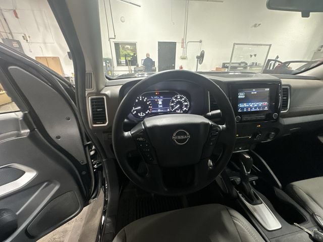 Used 2023 Nissan Frontier SV w/ Technology Package AWD/4WD image 15