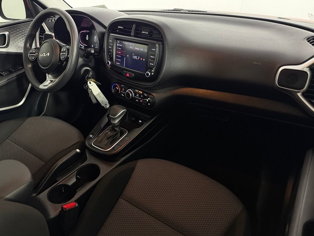 Used 2023 Kia Soul LX FWD image 14