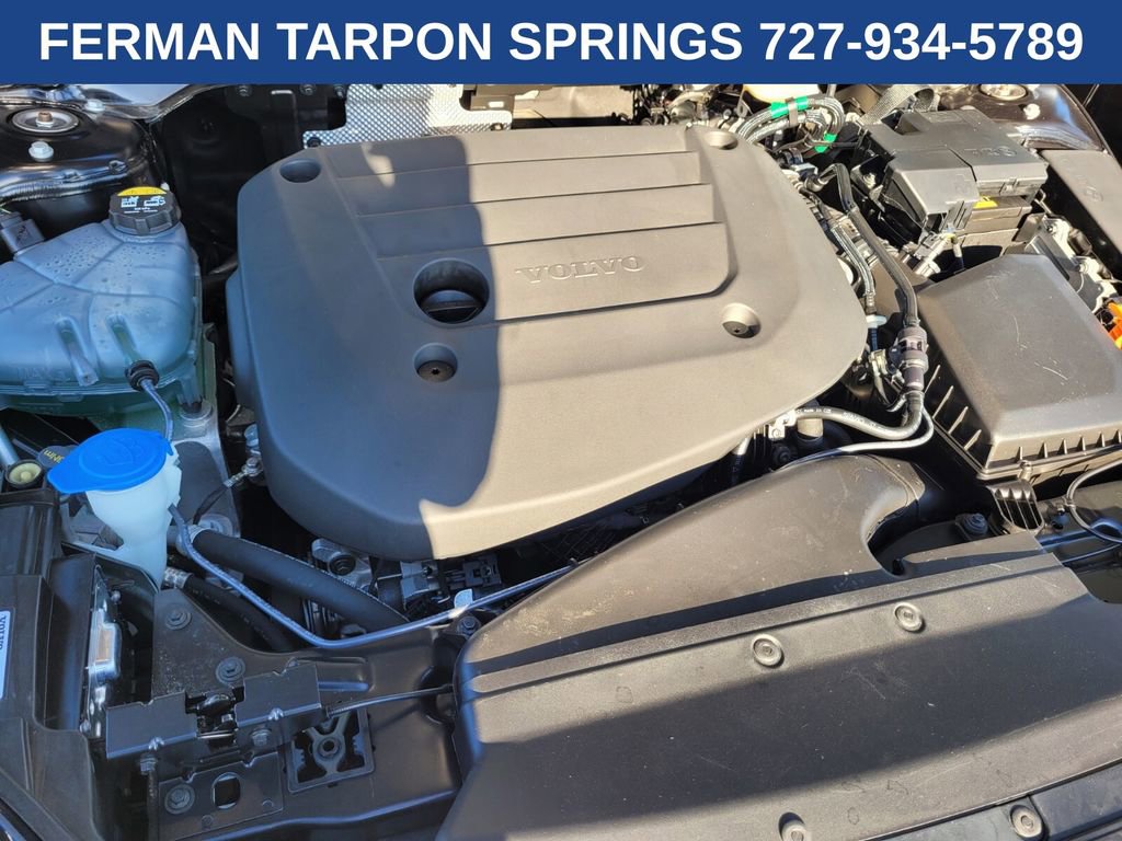 Certified 2025 Volvo XC40 B5 Core image 22