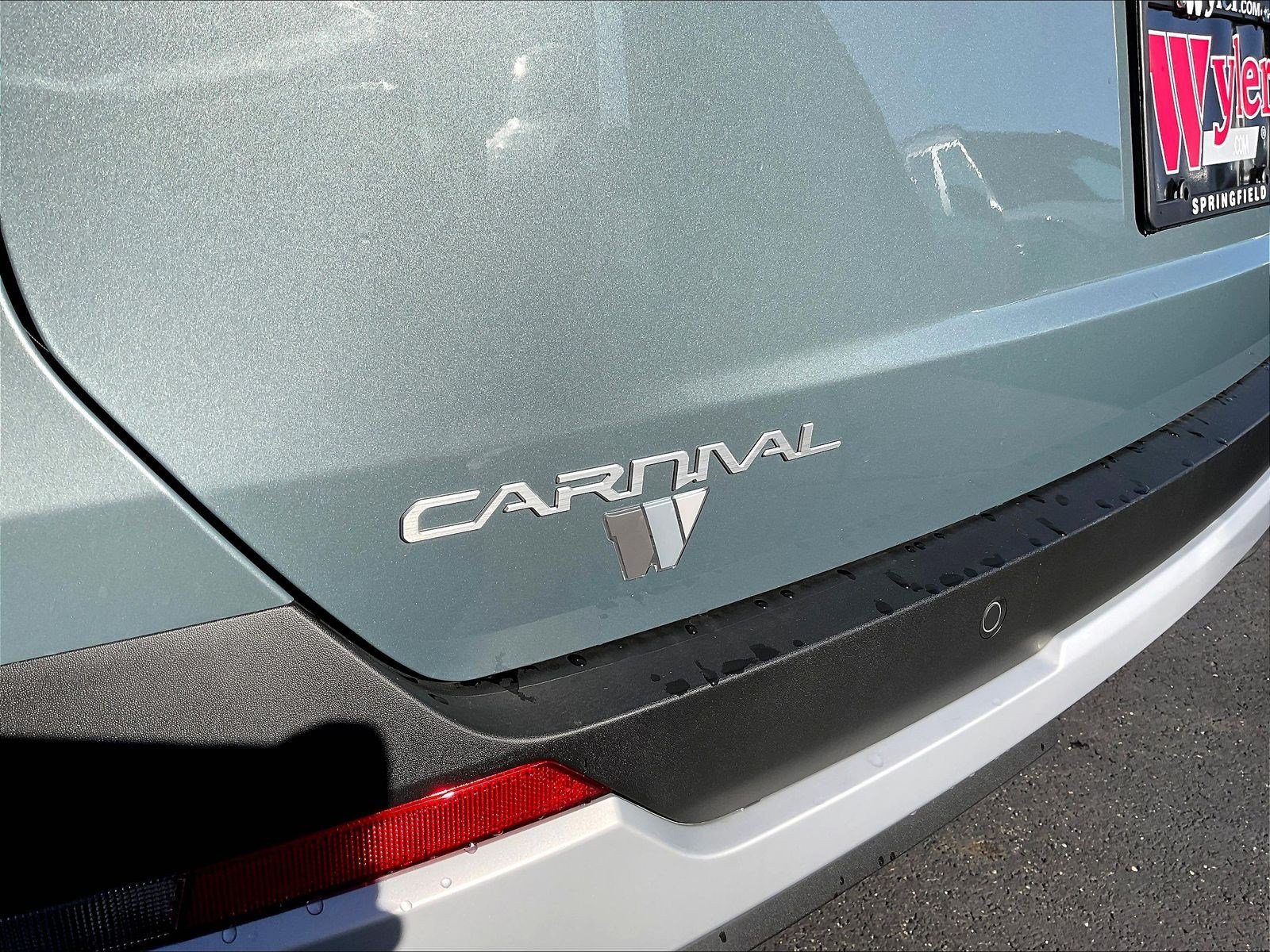 New 2027 Kia Carnival EX FWD image 14