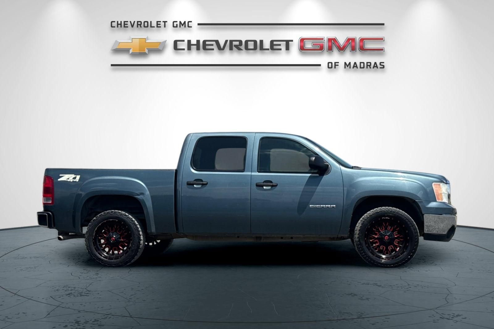 Used 2012 GMC Sierra 1500 SLE w/ Power Tech Package AWD/4WD image 2