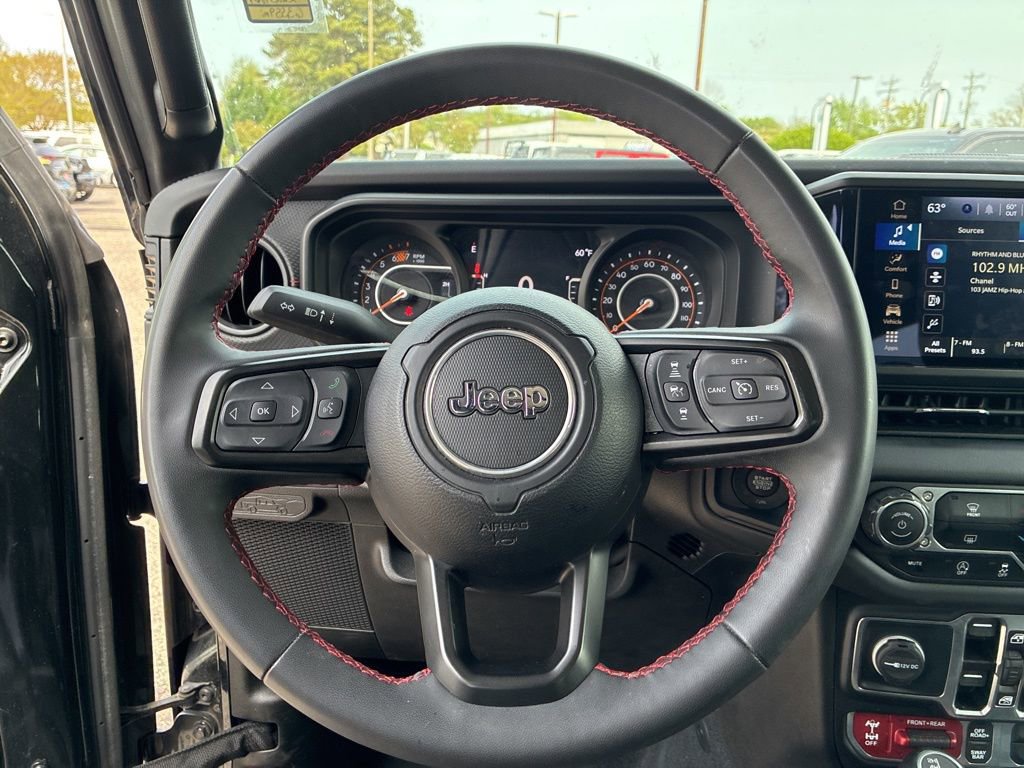 Used 2024 Jeep Wrangler Unlimited Rubicon image 25