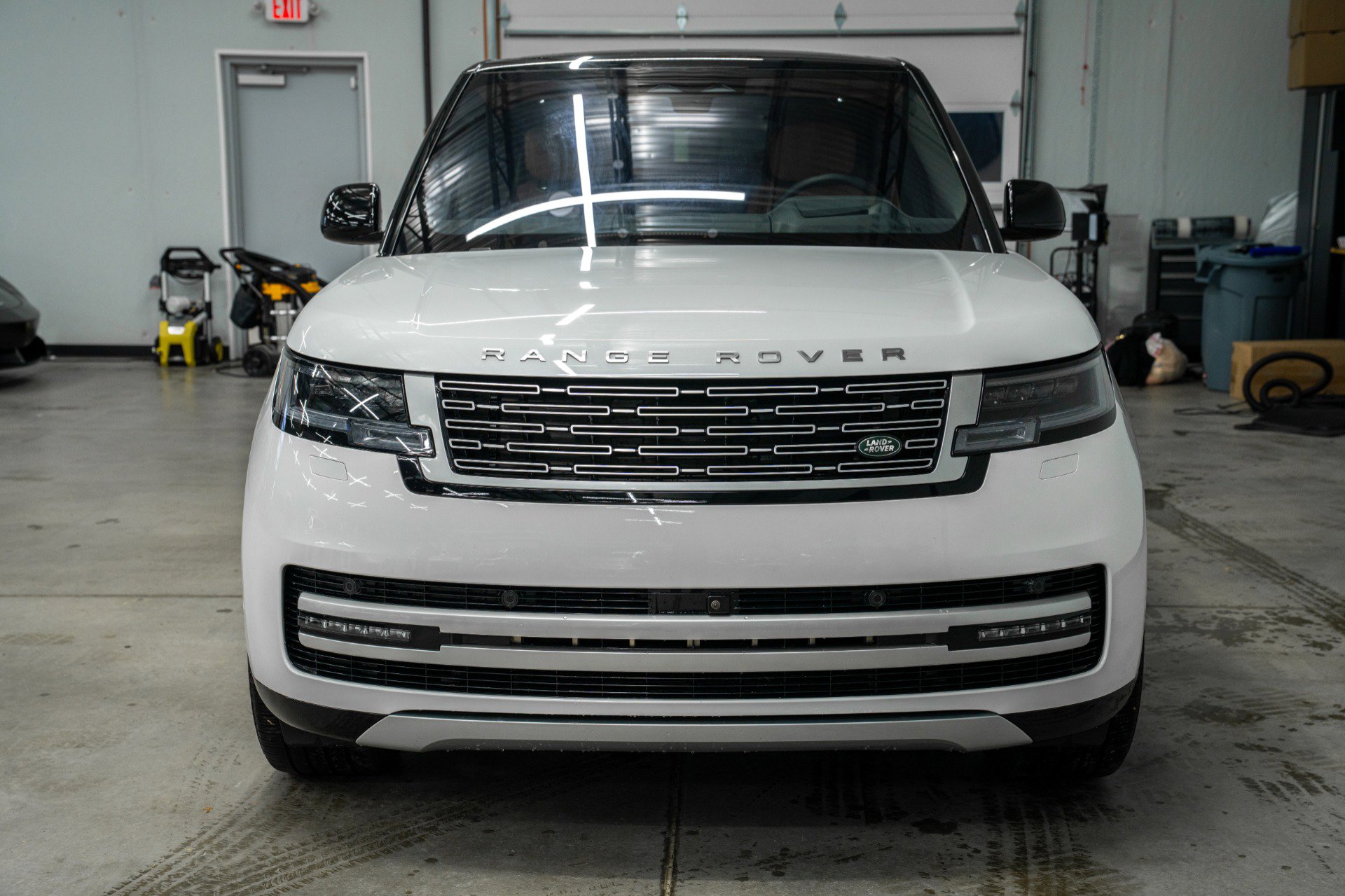 Used 2023 Land Rover Range Rover Long Wheelbase Autobiography AWD/4WD image 4