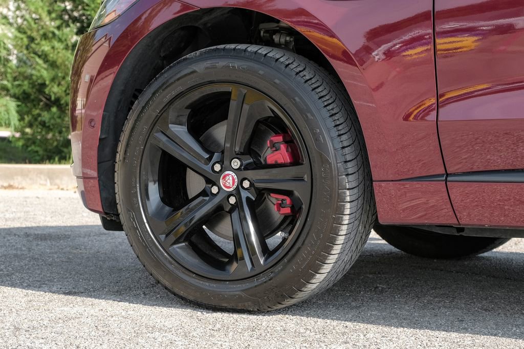 Used 2017 Jaguar F-PACE S image 70