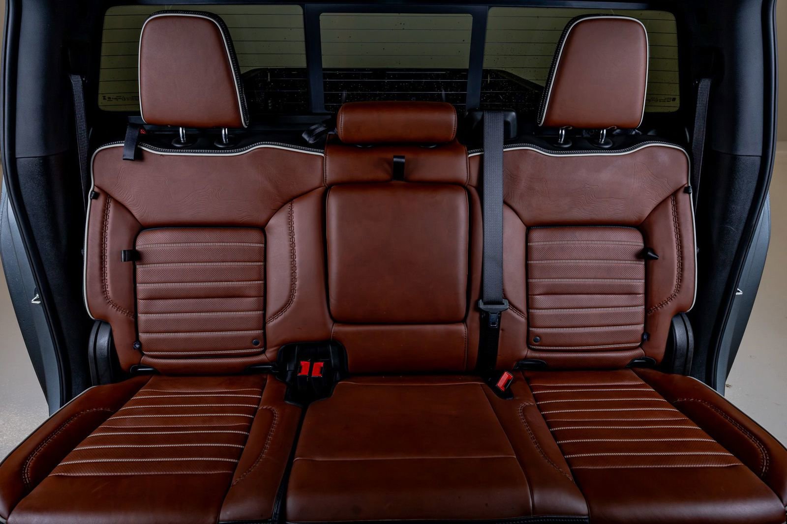 Used 2024 GMC Sierra 3500 Denali Ultimate AWD/4WD image 36