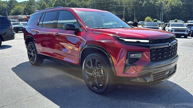 New 2026 Chevrolet Traverse RS w/ LPO, Floor Liner Package image 3