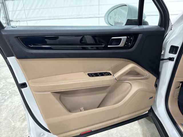 Used 2019 Porsche Cayenne S AWD/4WD image 23