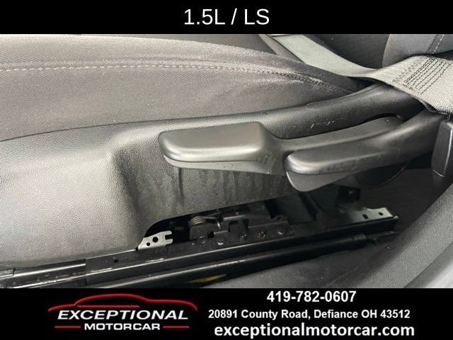 Used 2023 Chevrolet Malibu LS FWD image 35