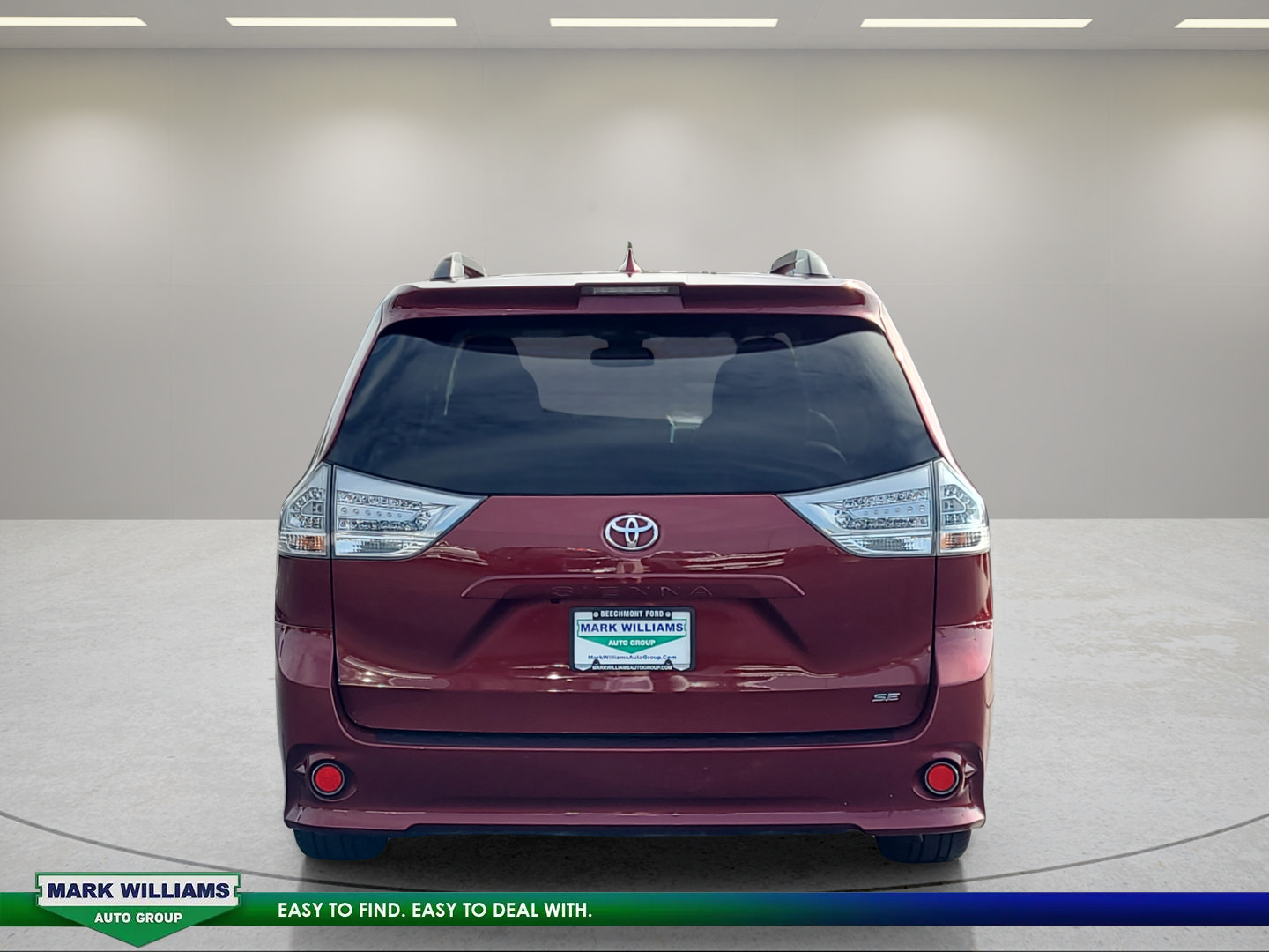 Used 2018 Toyota Sienna SE w/ SE Preferred Package FWD image 5