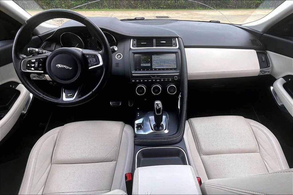 Used 2019 Jaguar E-PACE R-Dynamic S image 20