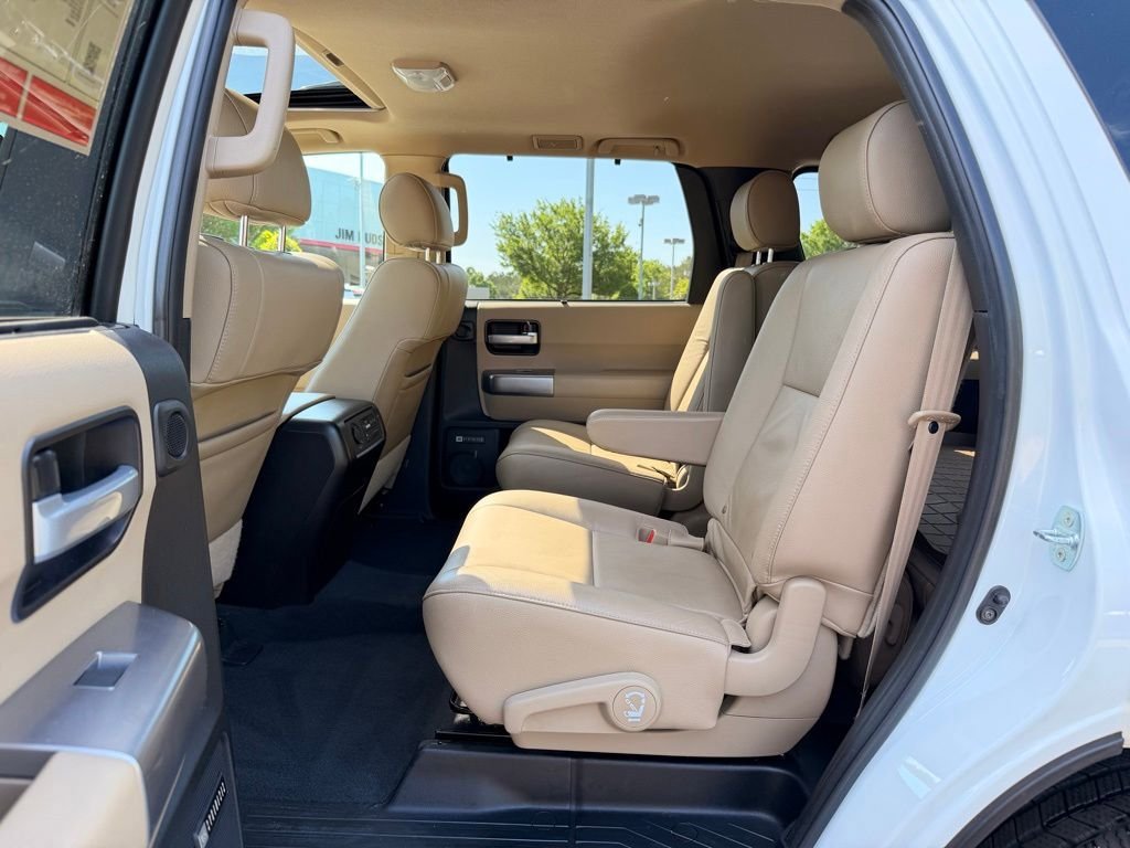 Used 2020 Toyota Sequoia Limited w/ Safety & Convenience Package image 15