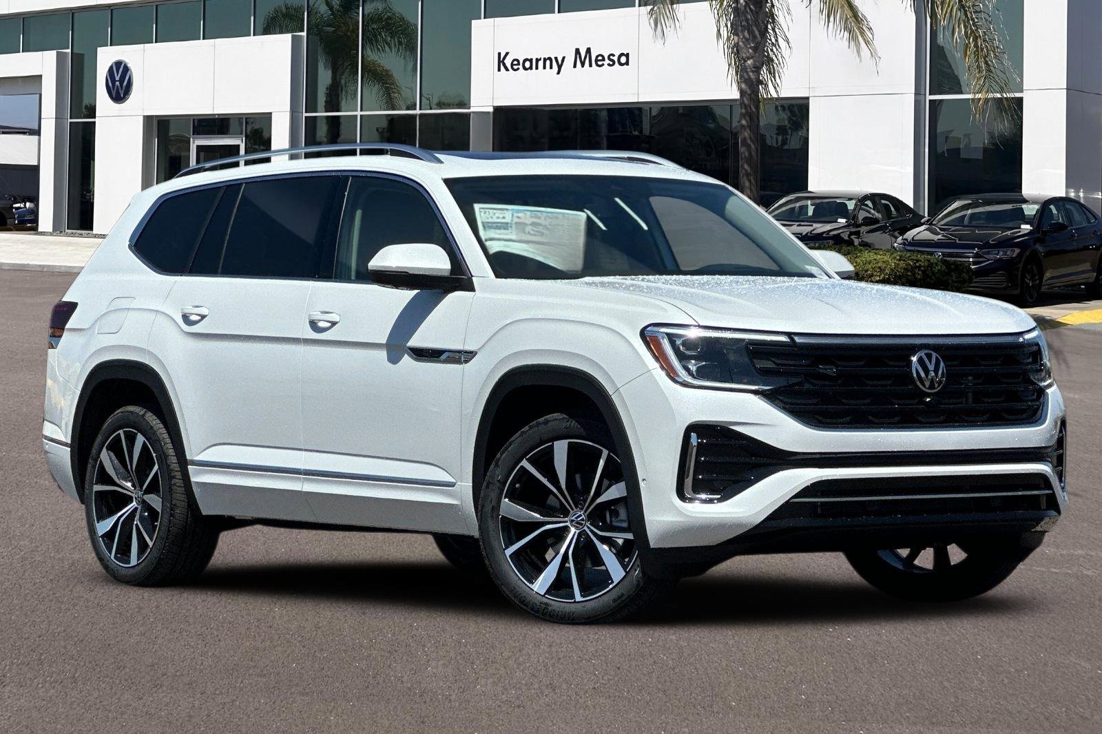 New 2026 Volkswagen Atlas SEL Premium R-Line image 2